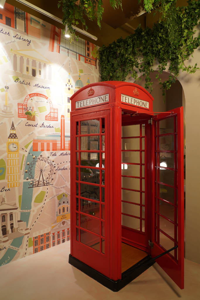 Illustrated London wall mural